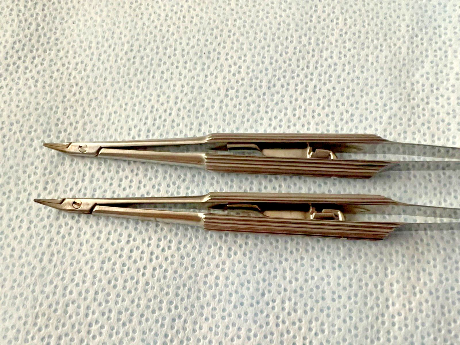 Set Of 2 MSI Precision Instruments Ophthalmic Small Curved Needle Holders 4-3/4″