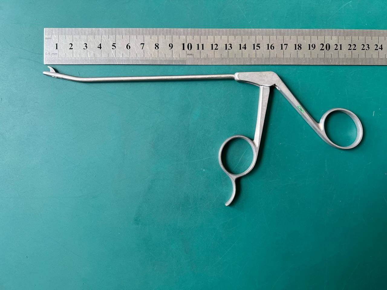 Linvatec SHUTT 1.1631 Blunt Tip 3.4mm 15 Degree UP 130mm Small Joint Forceps