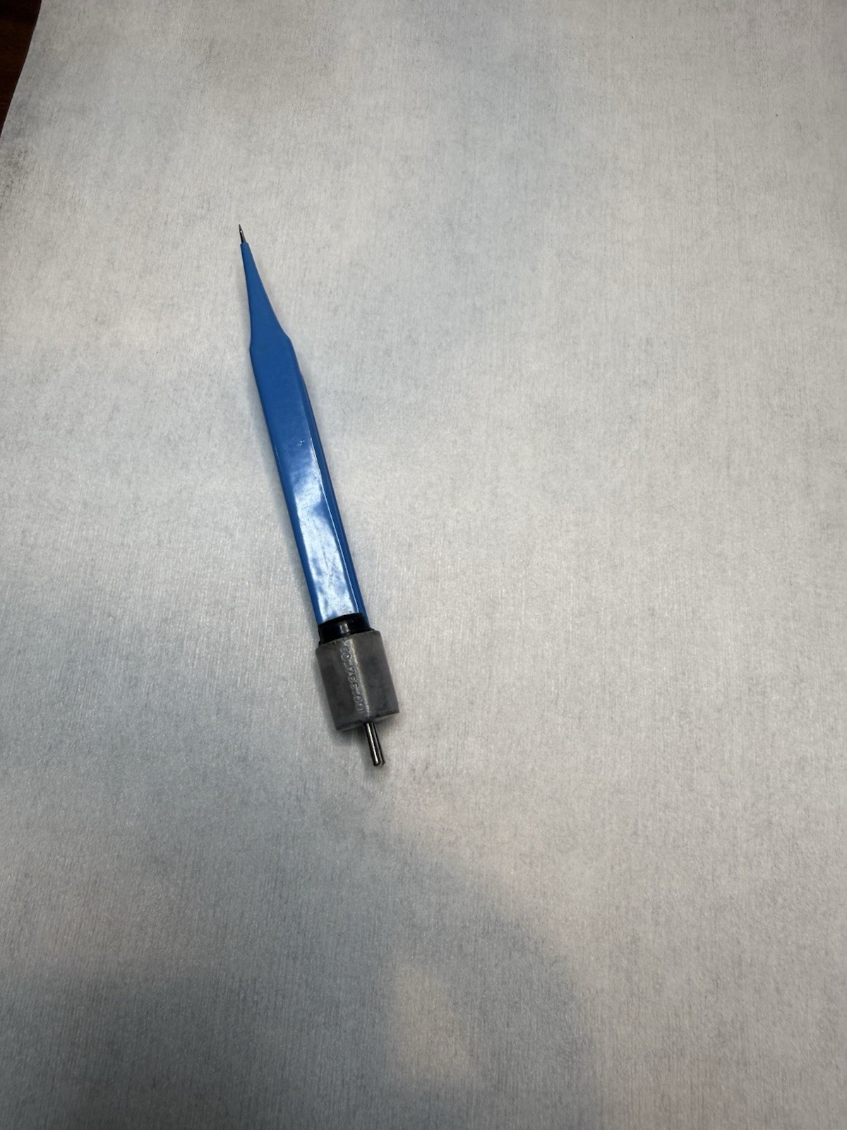 Conmed Bipolar Jewel Tip CVD Tip Insulated Forceps 4in