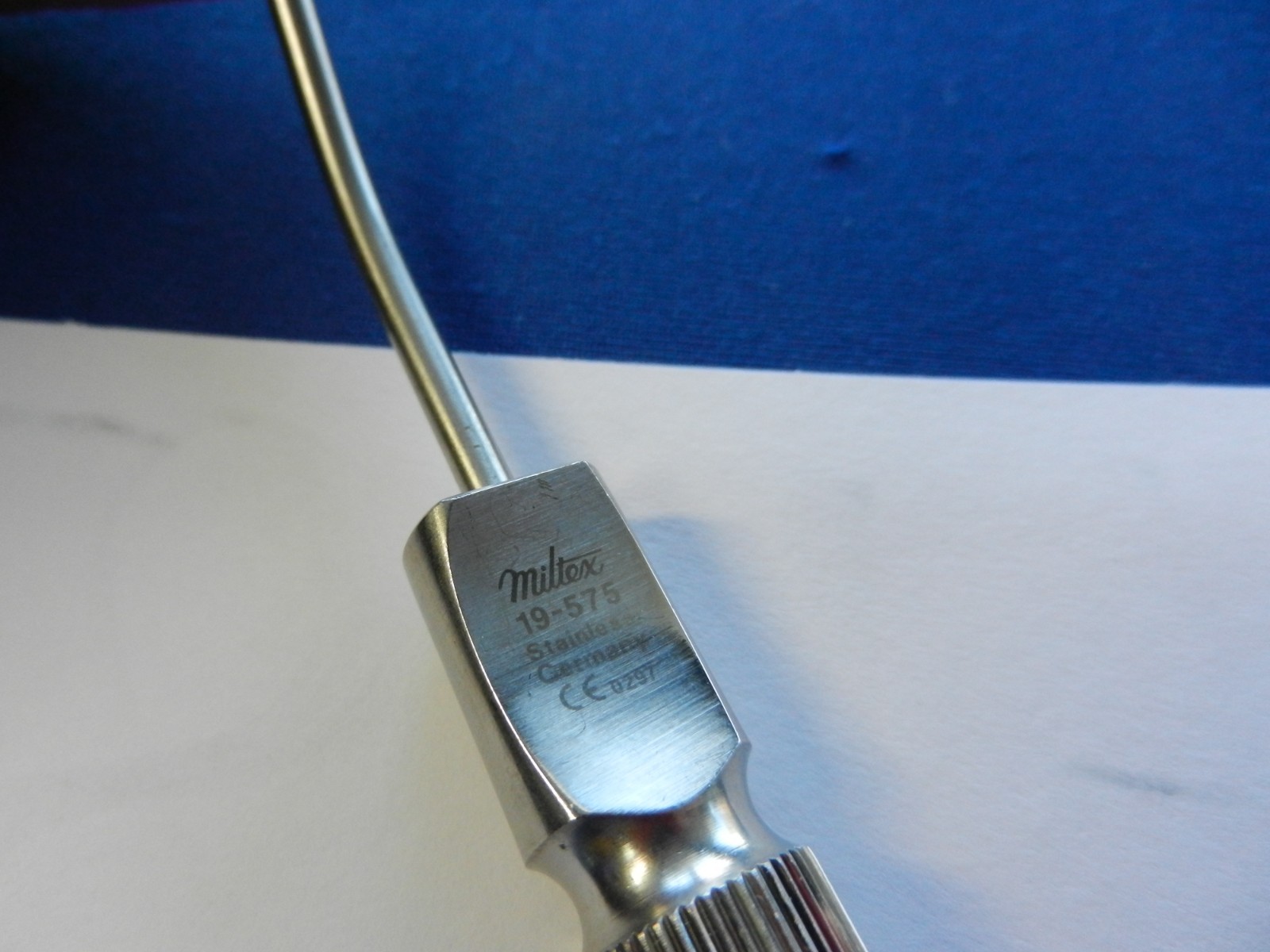 Miltex 19-575 Frazier Angled Suction Tube 10fr x 17.5cm Length