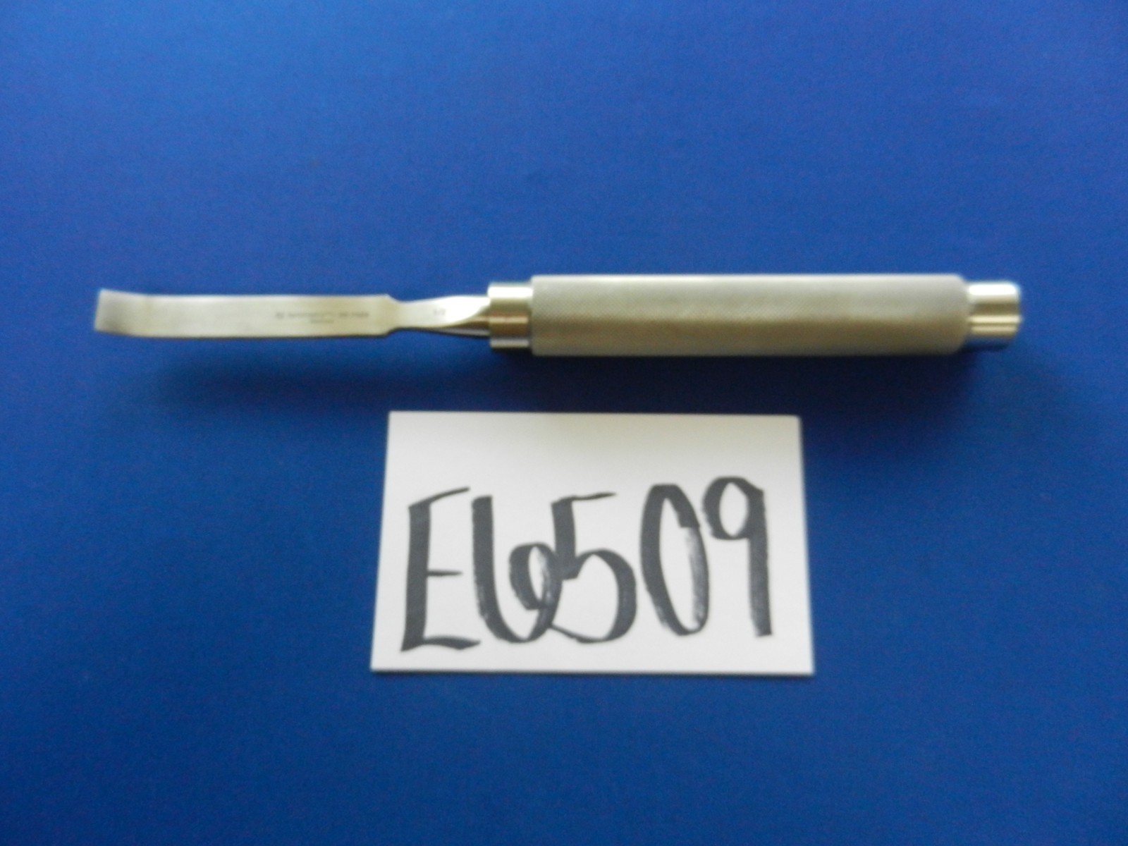 E6509 Symmetry 28-7029 Cobb 1/2″ Wide Curved Osteotome 11″ Overall Length
