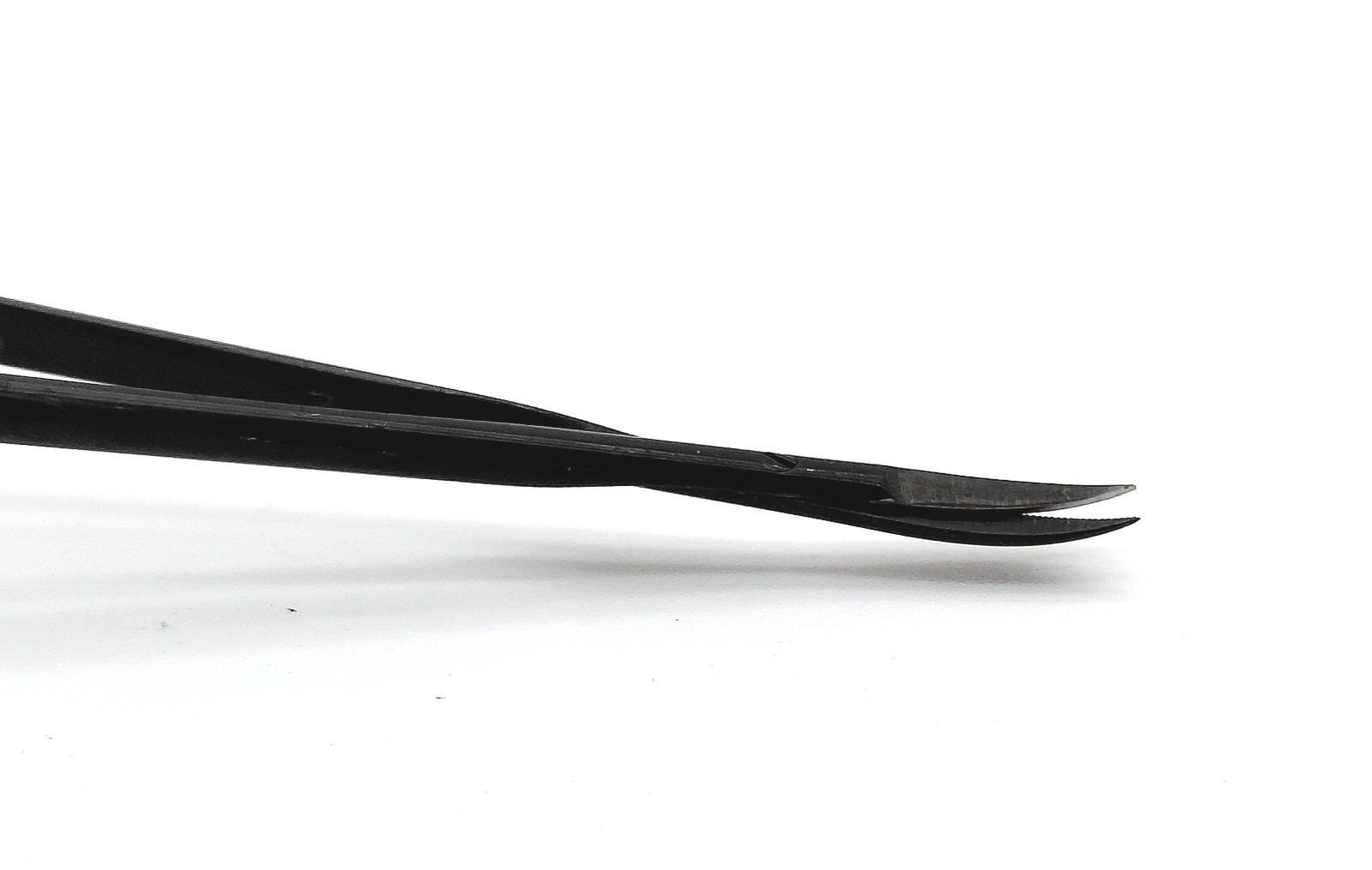 Aesculap FD772B Noir Bayonet Micro Scissors Slightly Curved 250mm Sharp