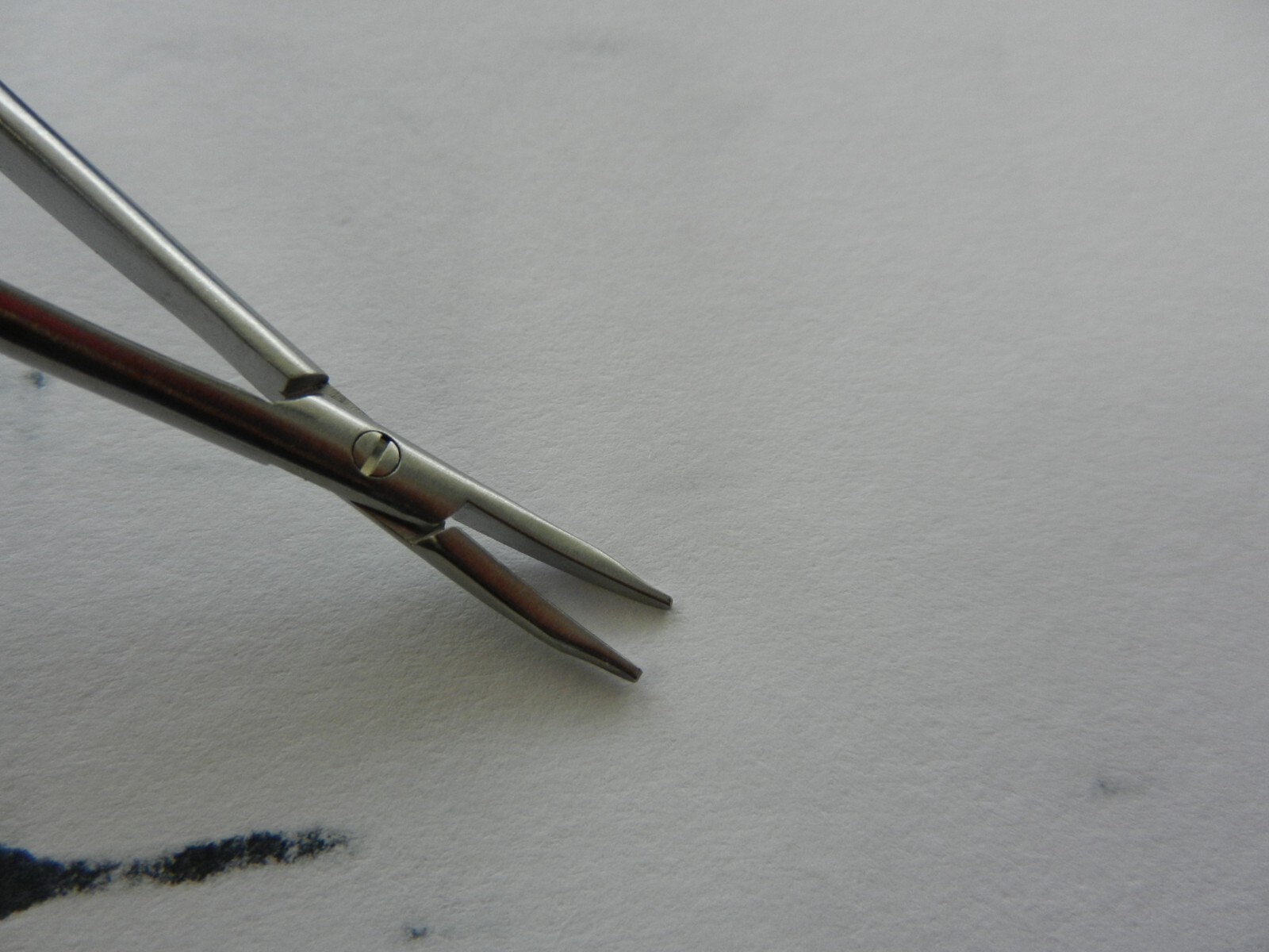 E4561 V. Mueller NL3785-043 Rhoton Curved Bayonet Needle Holder 8.25″ Length
