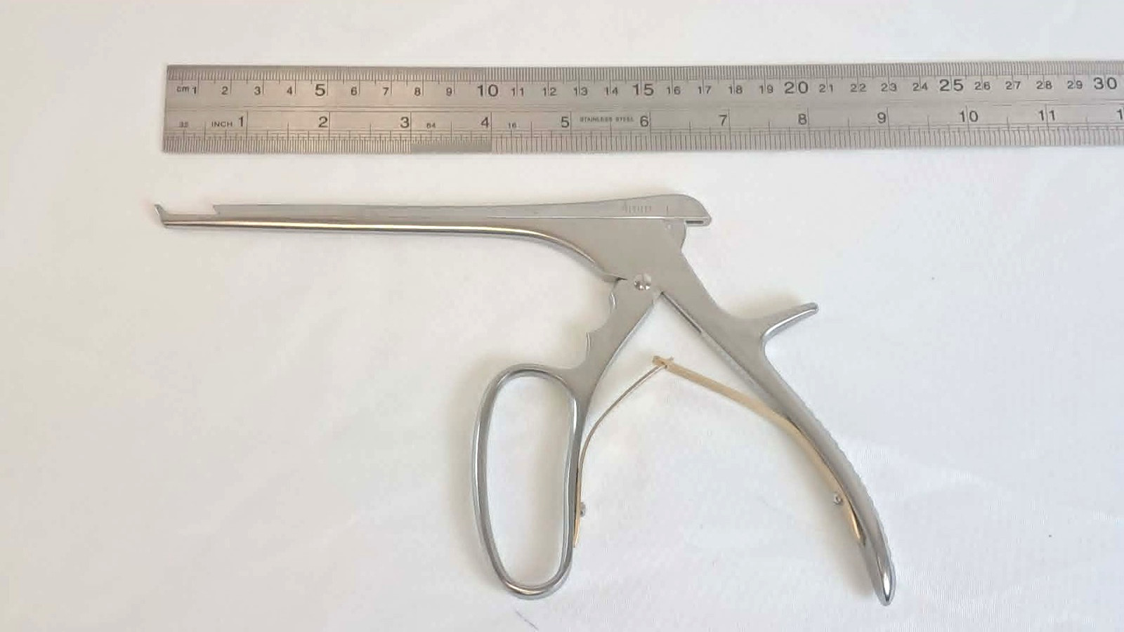 V. Mueller NL4281-064 Ferris-Smith Kerrison Rongeur Straight 4mm 6″