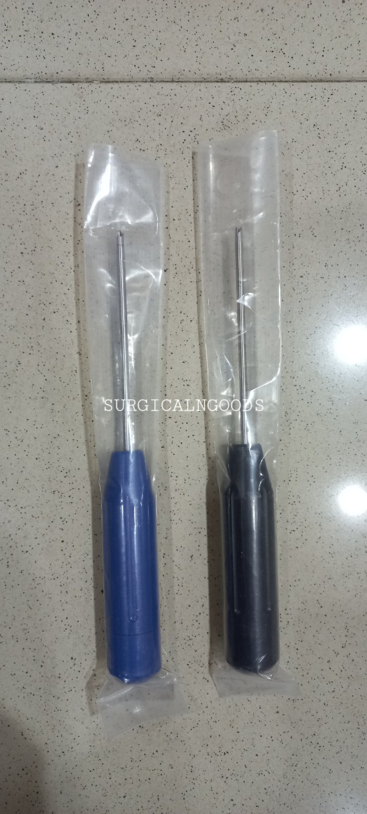 Maxillofacial CMF Titanium Screws 1.5mm, 2.0mm, 2.5mm 470pc With 3 Drivers