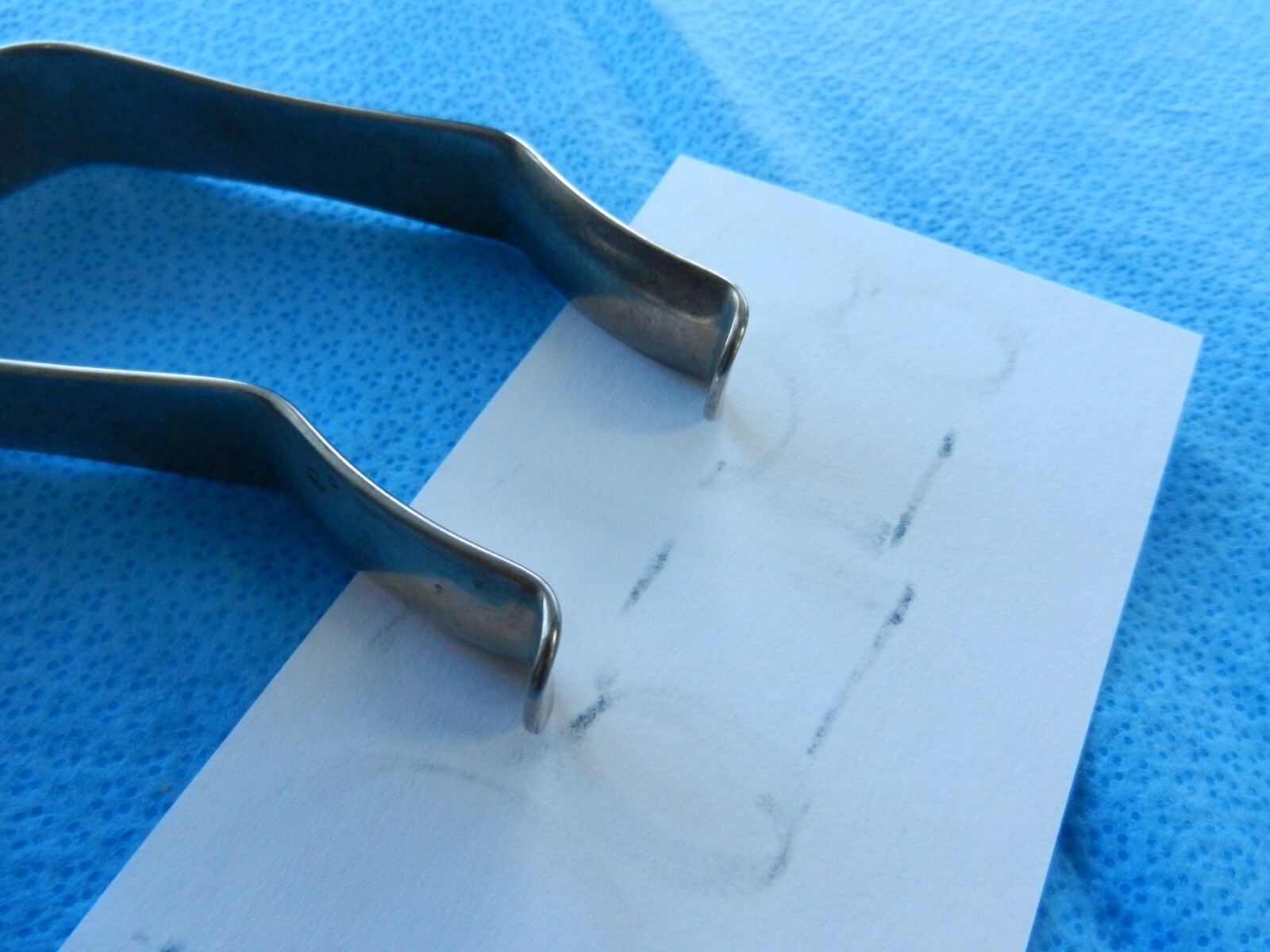 D8758 Jarit Surgical ENT Love Uvula 18mm Retractor Pair 432-240
