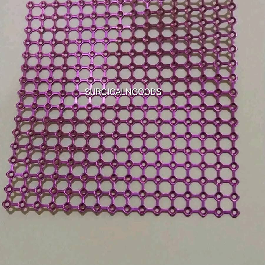 Craniofacial Titanium Mesh Skull Plate 150×150 3pc Cranioplasty with Screws 20pc