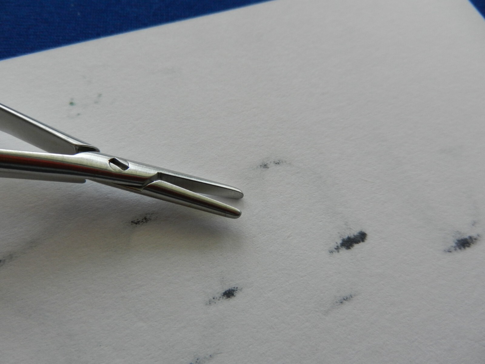 E3990 Storz E3850 Castroviejo Straight Heavy Needle Holder 138mm Length