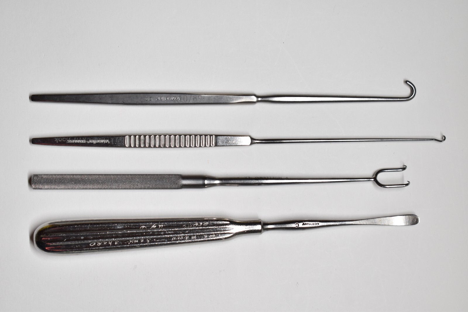 V.Mueller Surgical Instrument 4 PCS of Various Hand-held Medical Instruments