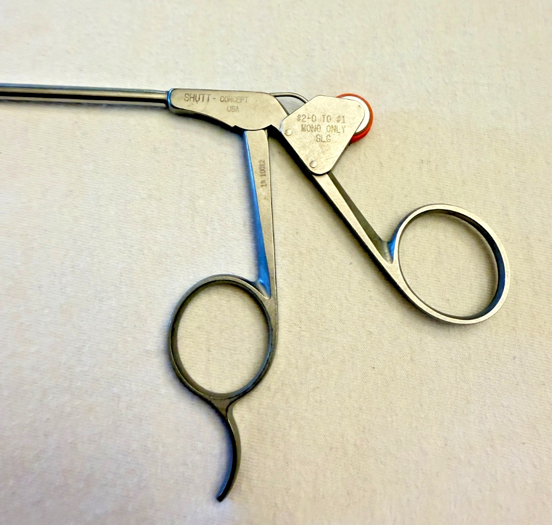 Conmed Linvatec Schutt 18.1009 4.0 mm Slotted Suture Punch, Right