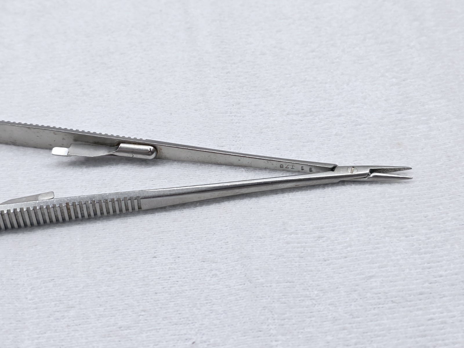 Scanlan 6006-70 Castroviejo Diamond Dust Jacobs Micro Surg. 6.75″ Needle Holder