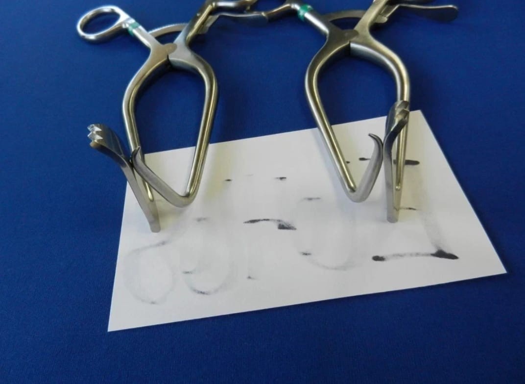 E6471 Boss Williams 80x20mm Set of Left & Right Retractors