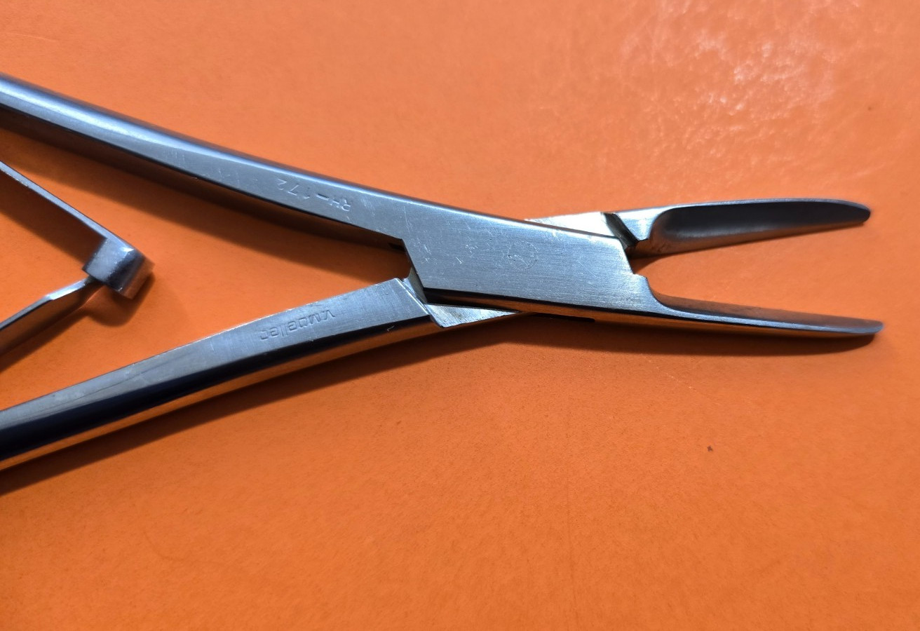 V.Mueller RH 1720 Orthopedic Ruskin Micro Cutting Forceps 7″ Straight