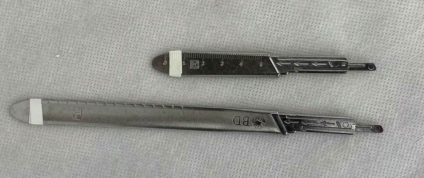 Bard Parker BD Protected Blade Metal Handles Size 3 REF 374030 3L REF 374031 (2)