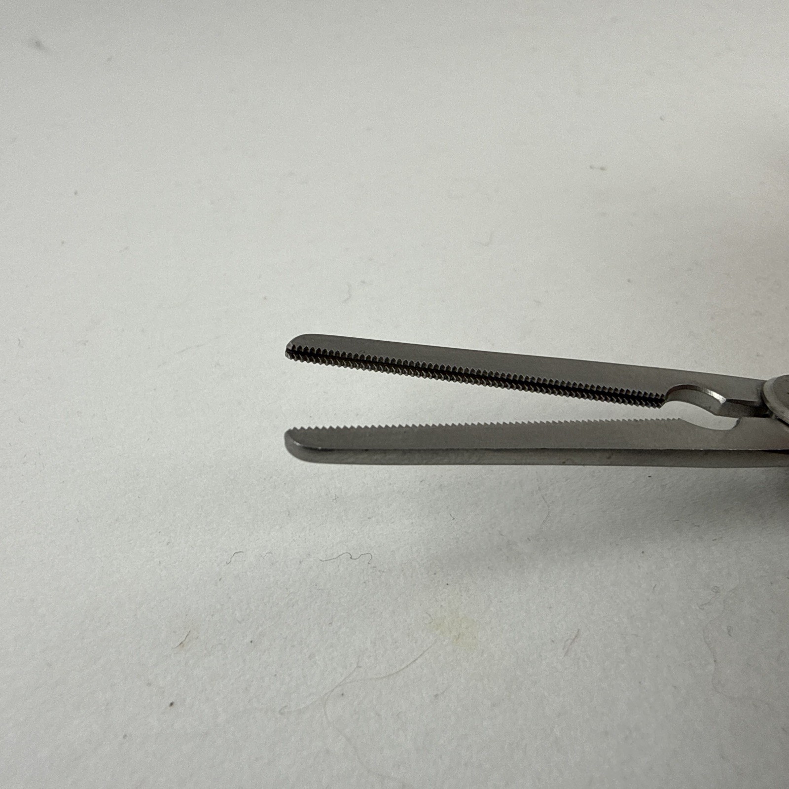 V. Mueller CH6031 Cooley Bulldog Clamp, Straight Jaw, 3.3 CM