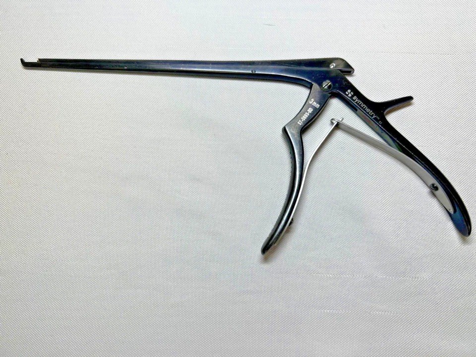 Symmetry 57-0693-BD Micro Kerrison Rongeur 3mm x 40° Up x 8″ w/ Ejector Neuro