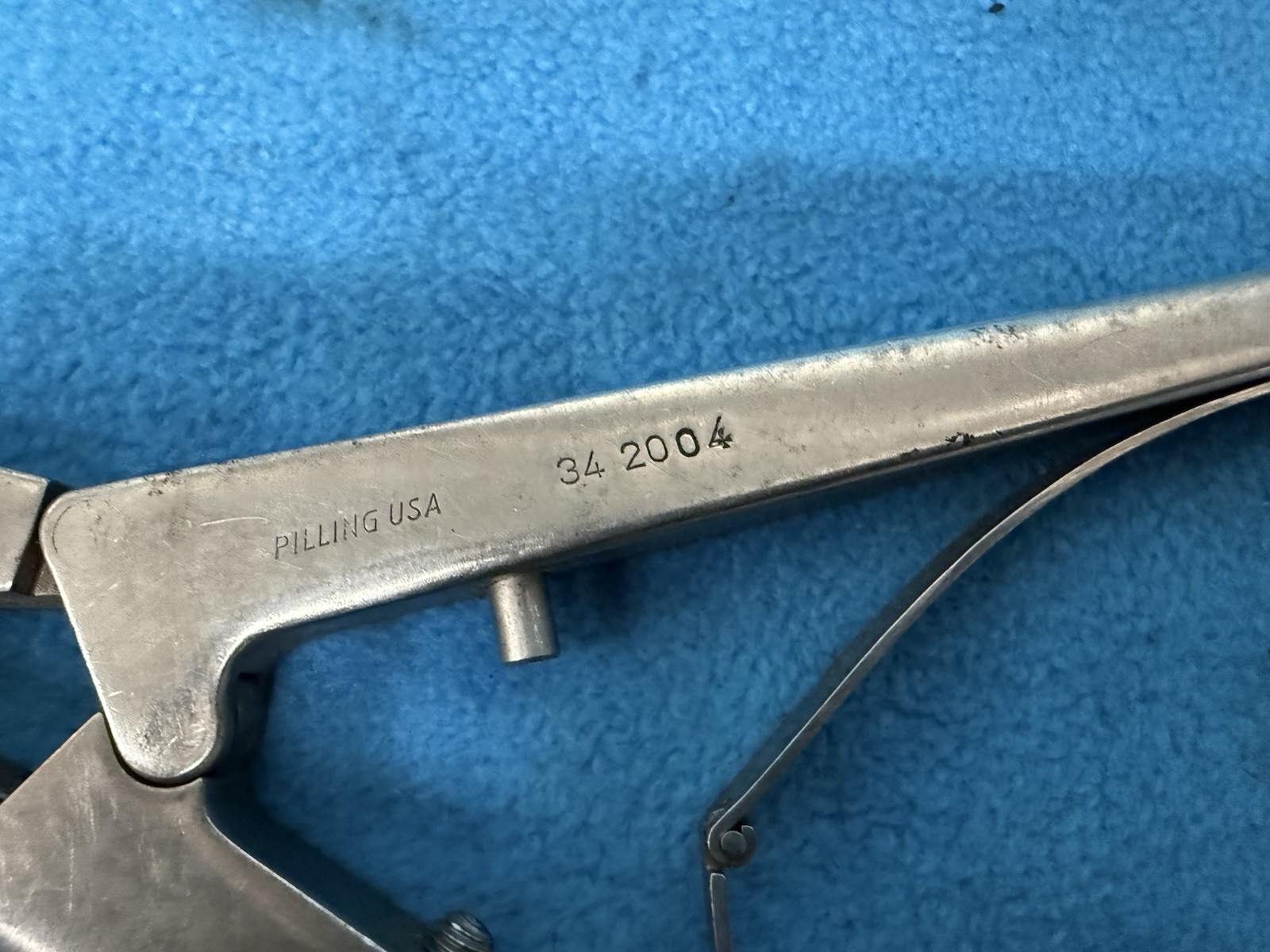 PILLING Surgical 34-2004 Sternal Thoracic Crimper 8.5″