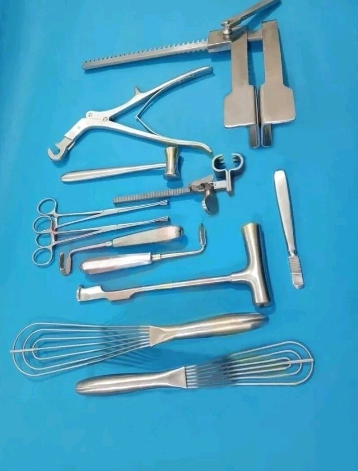 Basic Thoractomy Surgery Instruments Set Of 30 Pcs with Sterilization Box