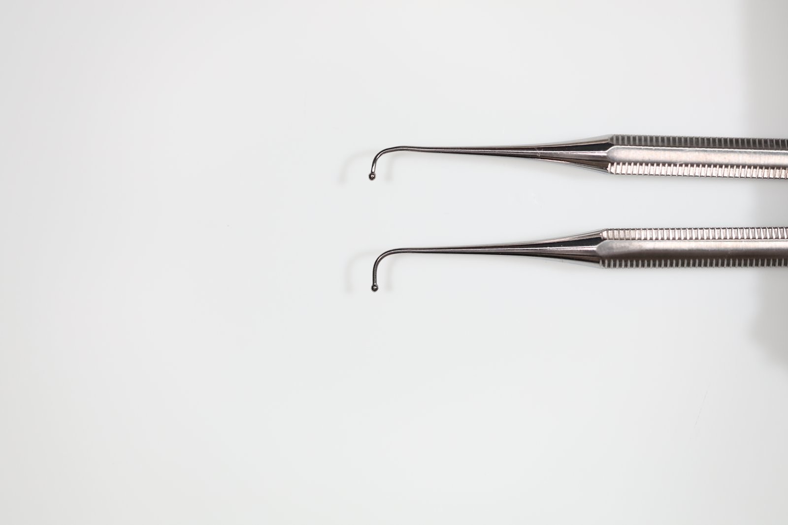 2x Tiemann 086-BB18 Ball-Tipped Probe, Curved, Double-Ended, 6-1/2in