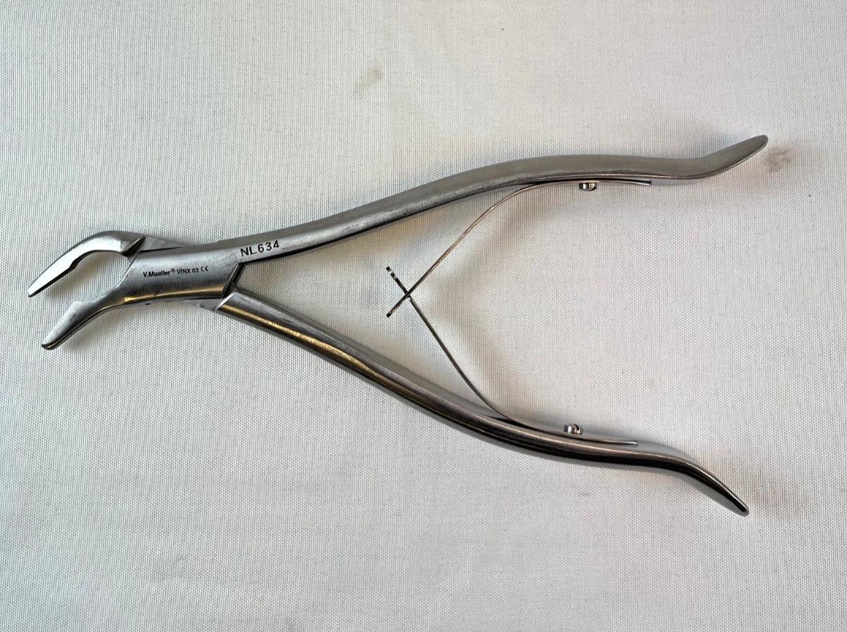 V. Mueller NL634 Stookey Rongeur Angled Jaw 3mm Bite 19cm Long Orthopedics Neuro