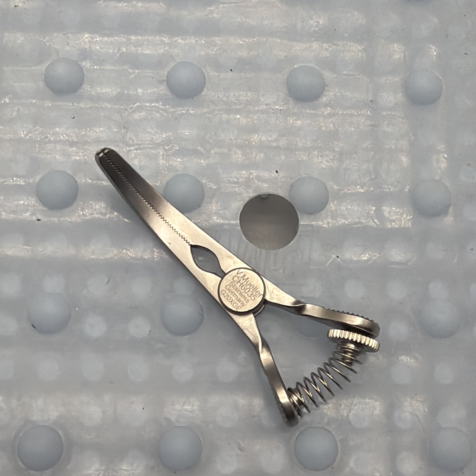 V. Mueller CH6035 Cooley Bulldog Clamp, Curved, 1.75″, Germany