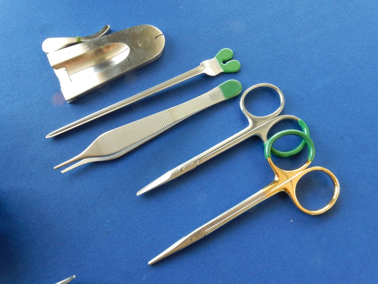 Aesculap V. Mueller 10 Piece Circumcision Instrument Set