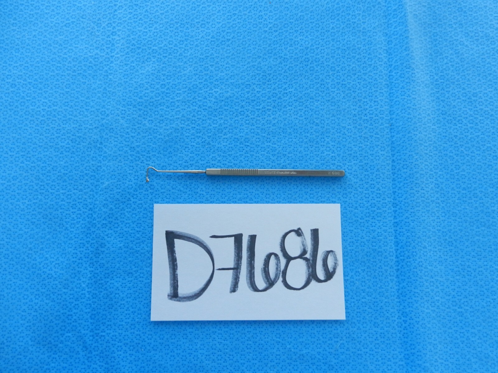 D7686 Storz Surgical Jameson 2mm Round Tip Opthalmic Hook 13.6cm Length E586