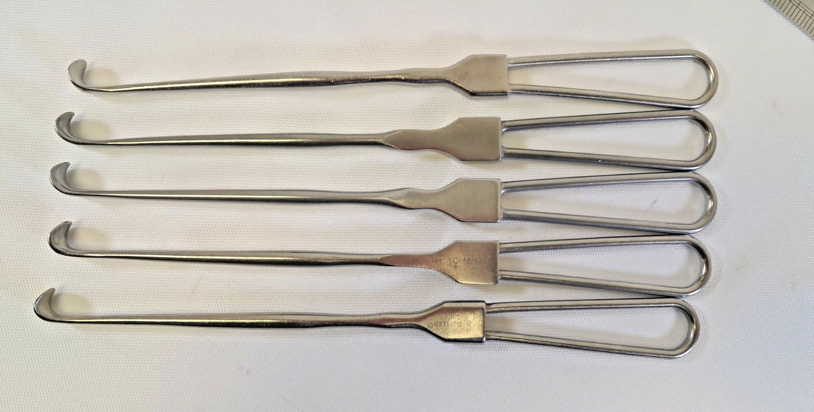 5 pc. V. Mueller NL1003 Retractor, Cushing Straight Plain Edge 8 3/4 Inch set
