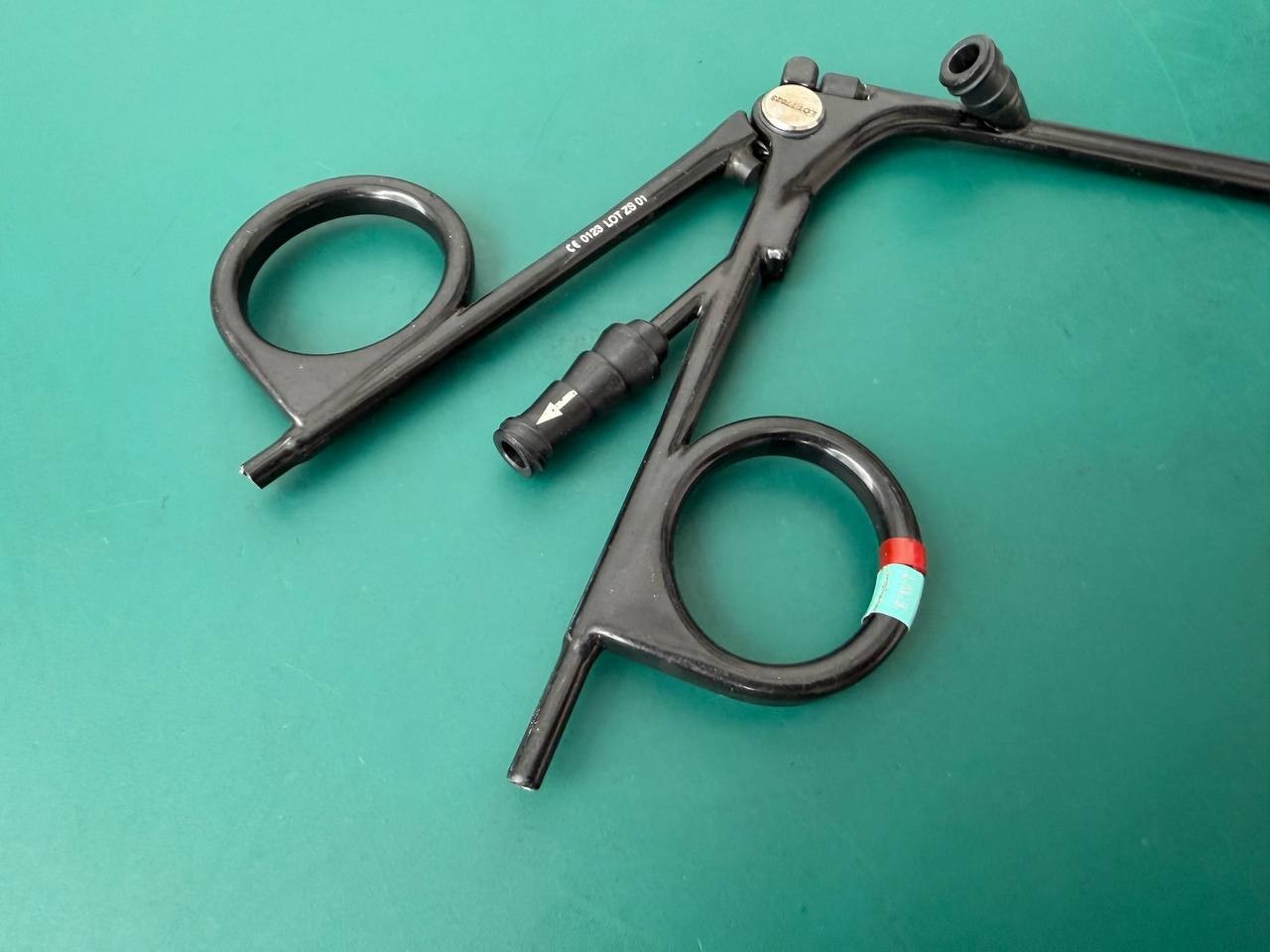 Karl Storz 461010 Bipolar Forceps 15°Upturned Suction Channel 12.5cm