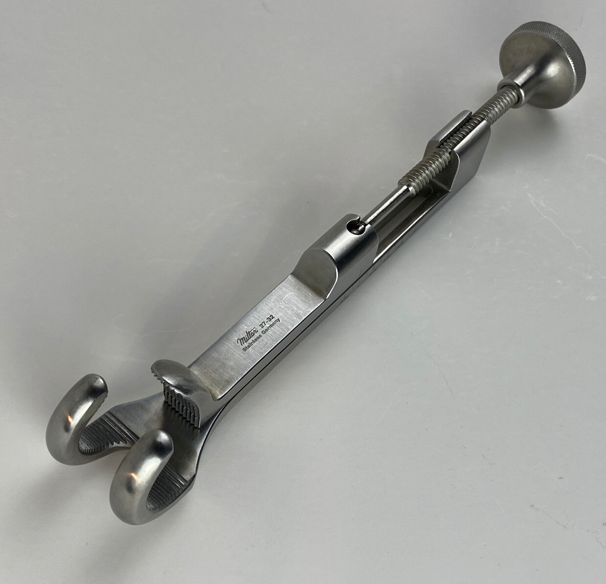 Miltex 27-32 Lowman Bone Clamp 1in Jaw Width 1 x 2 Prong 7in Length Calibrated
