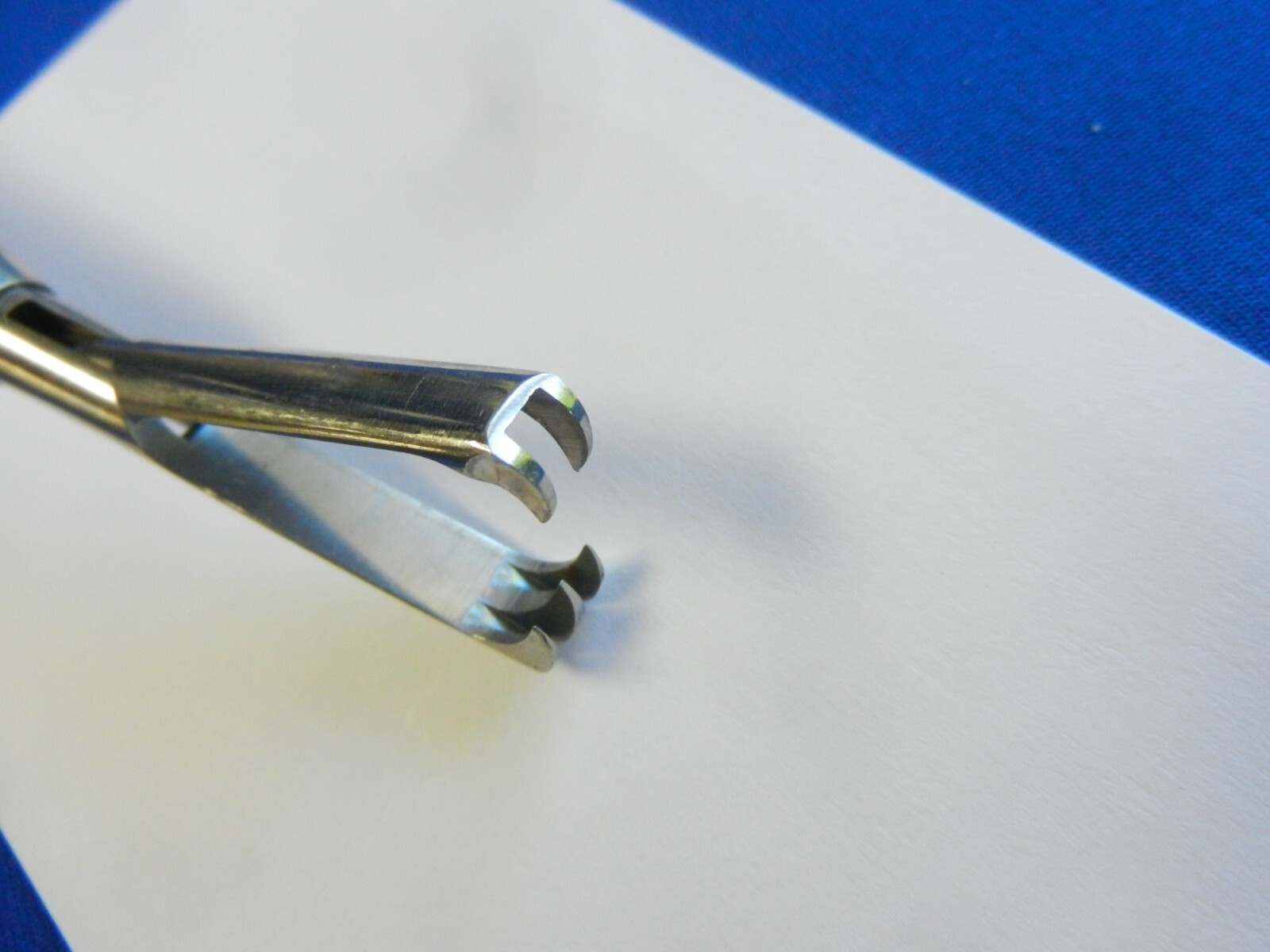 E1792 Storz Surgical 10mm 2×3 Claw Forceps with Spring Handle 36cm Long 26173FS