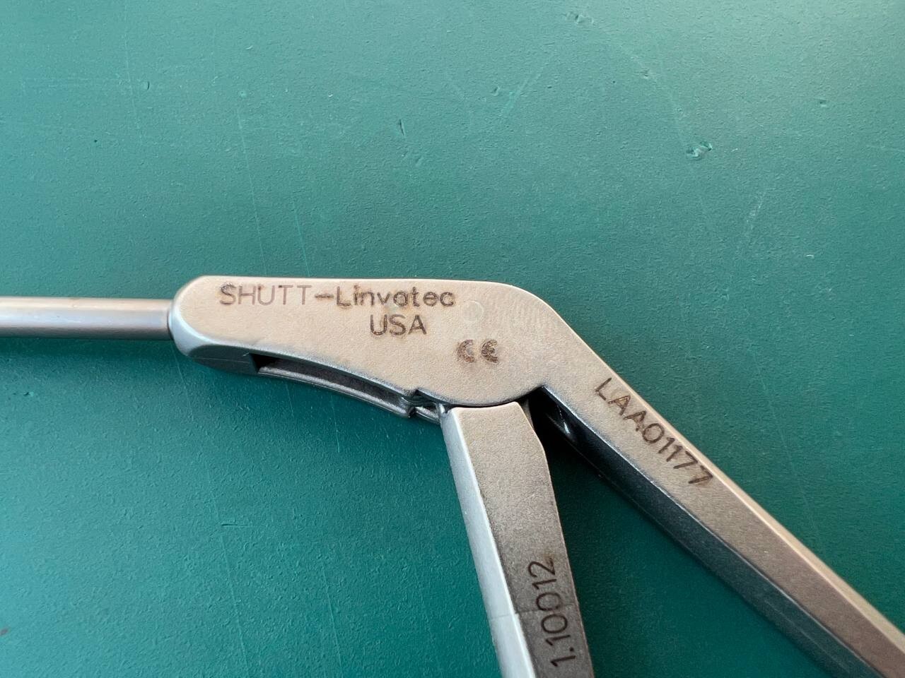SHUTT Linvatec 1.10012 Standard Scissors 2.75 mm 130 mm Straight