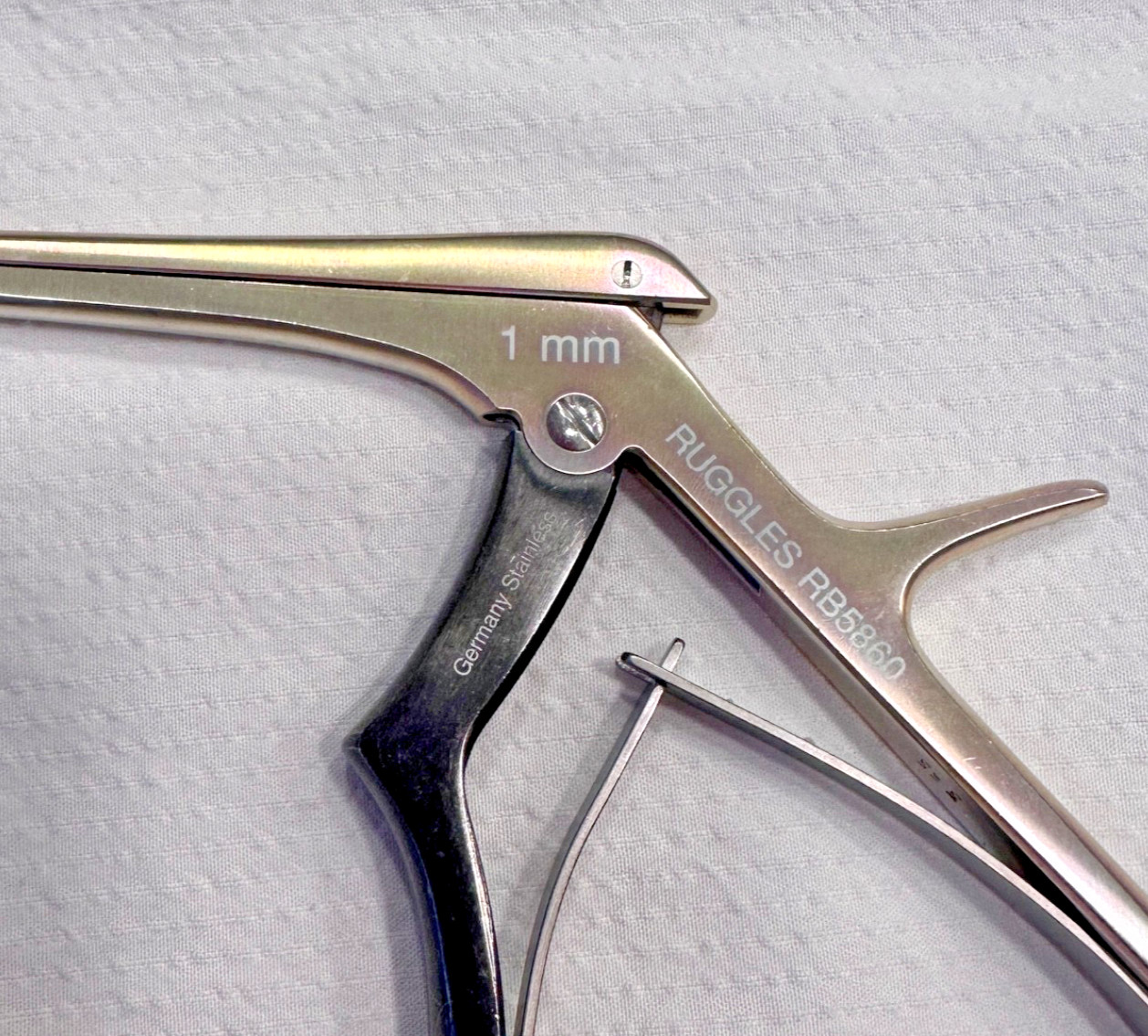 Ruggles Integra RB5860 Kerrison Rongeur, 7″, Ultra-Coat, micro angled up 40°