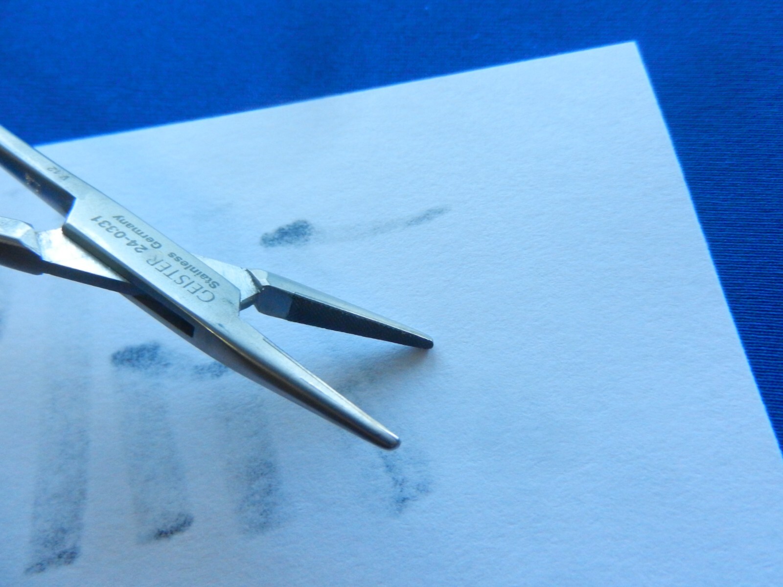 G142 Geister 24-0331 Sarot 1.9mm Needle Holder 180mm Length