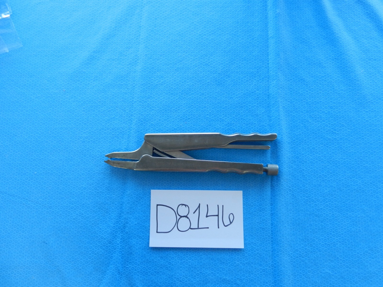 D8146 Medtronic Surgical 5.5mm Orthopedic Dorsal Grip Holder 815-905