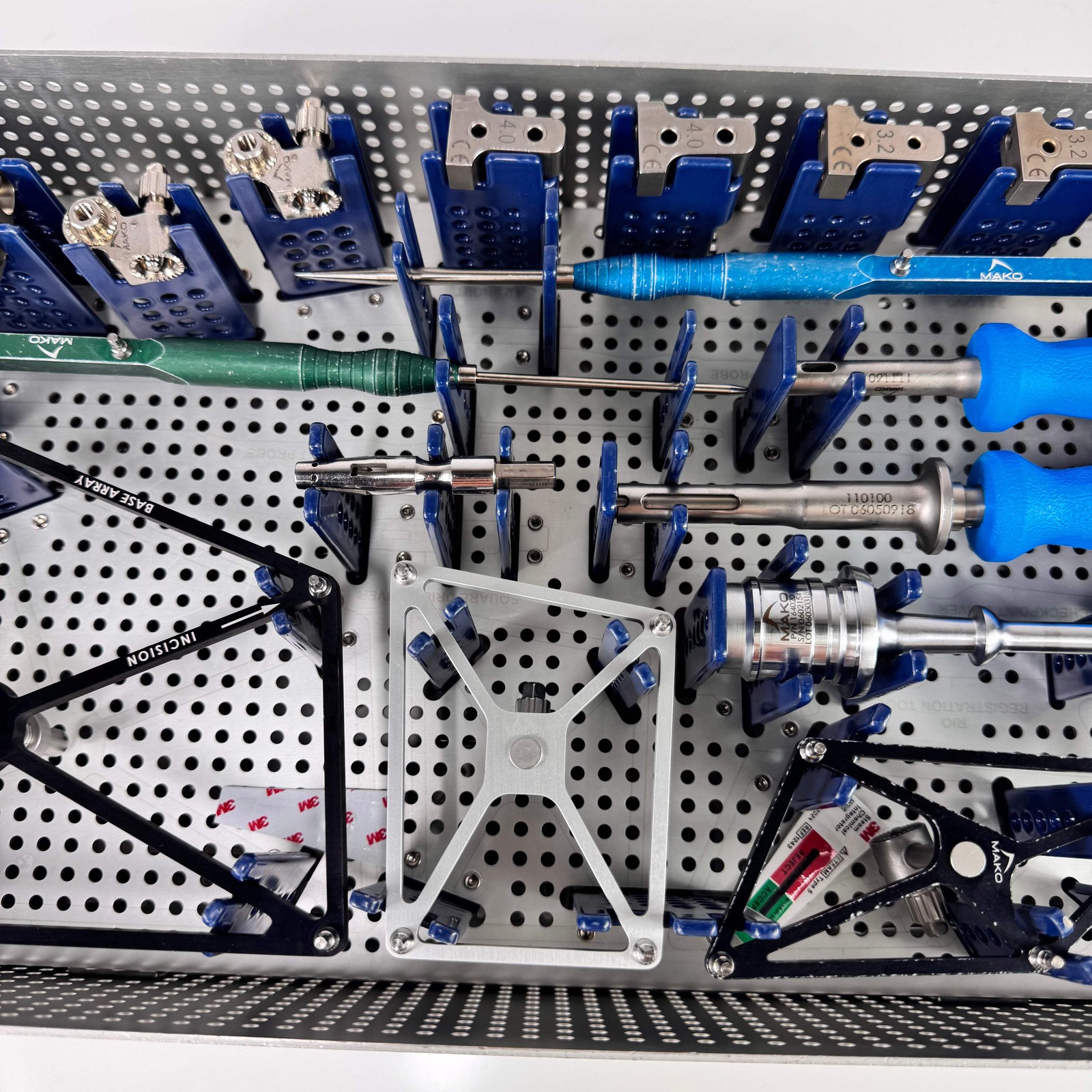 Stryker Mako 209999 | Complete Bundle Robot + TKA THA PKA Sets