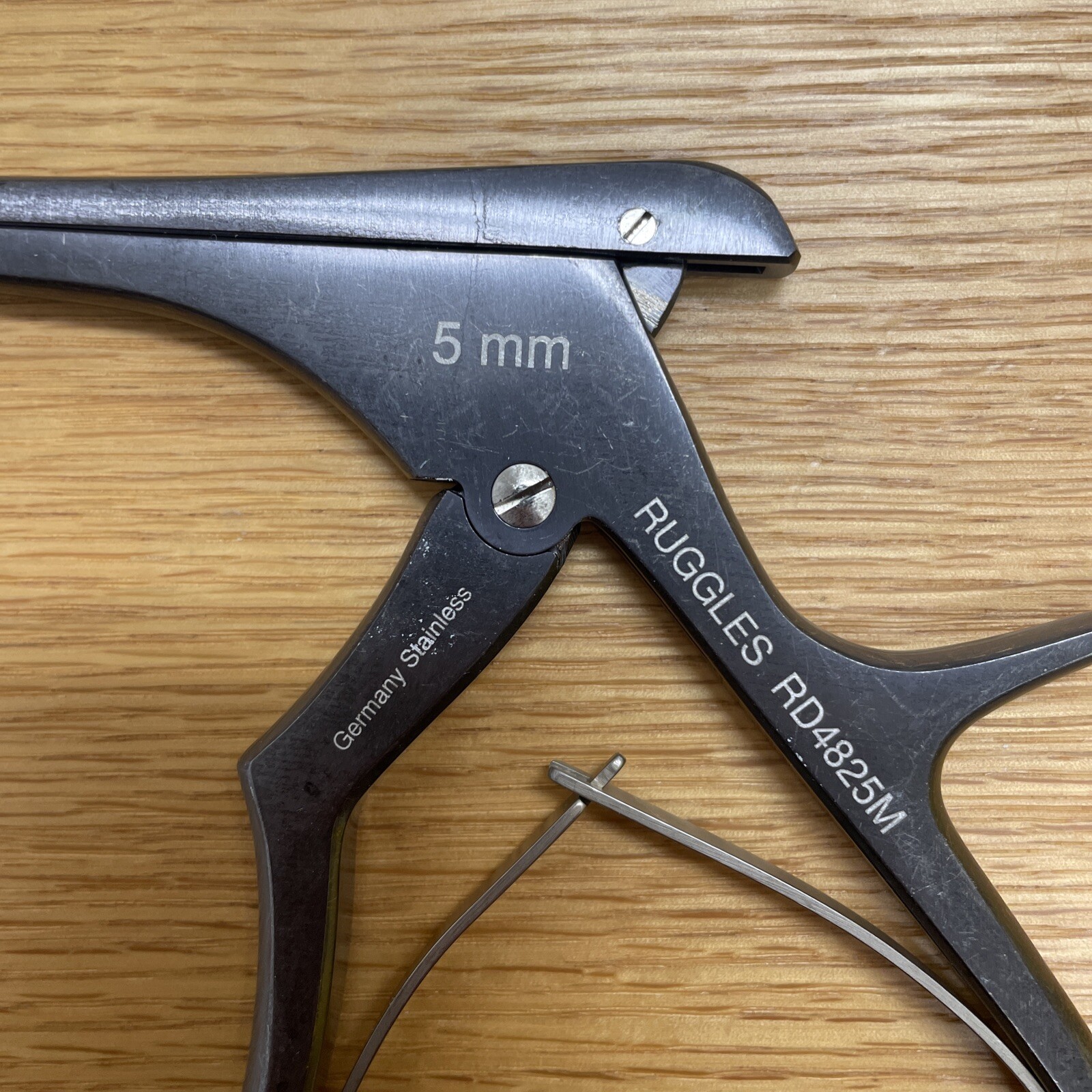 Ruggles RD4825M Kerrison Rongeur, 5mm, 40 Degree, Ceramic Coated, Germany