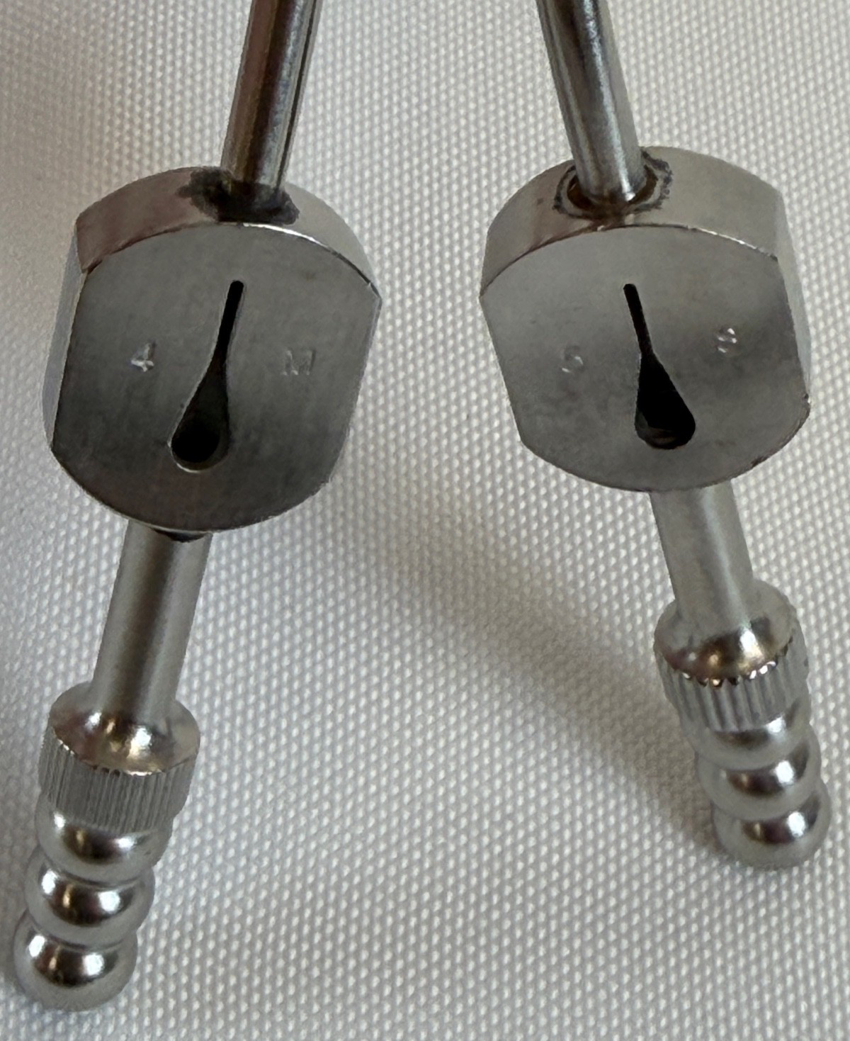 Pair of Ruggles 4Fr & 5Fr Fukushima Teardrop Suction Tubes 3.5″ & 4″ Neurology