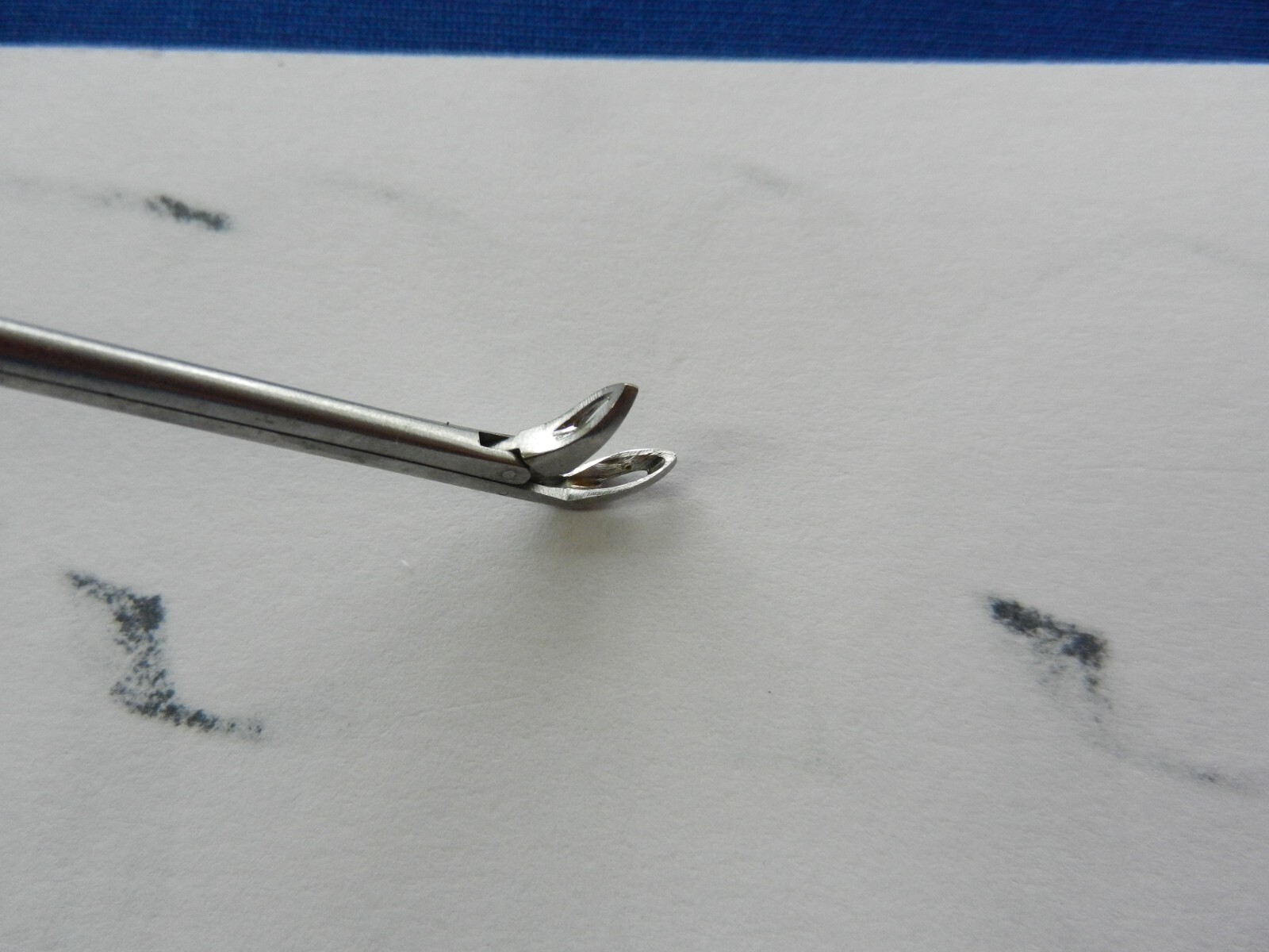 E5653 Richards 7023-0701 ENT Up Angled Forceps