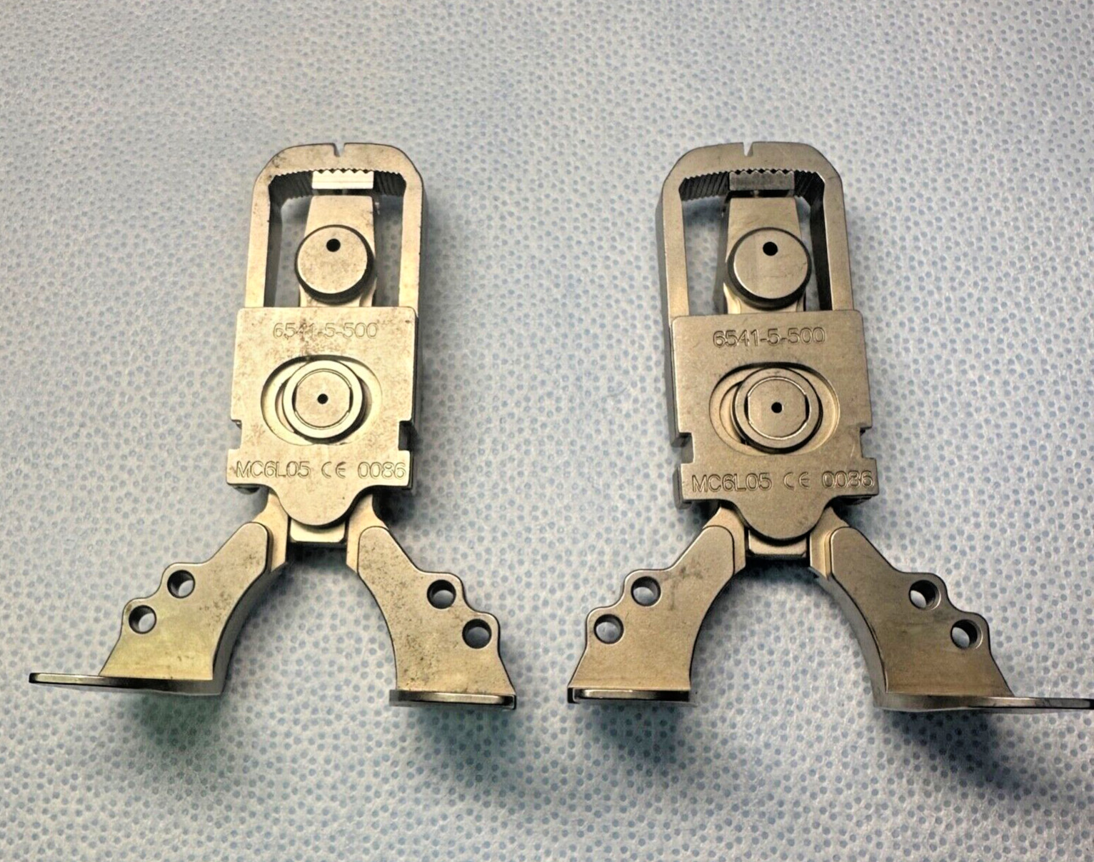 Stryker 6541-5-500 Triathlon Knee System MIS AP Sizer Adjustment Housing set of2