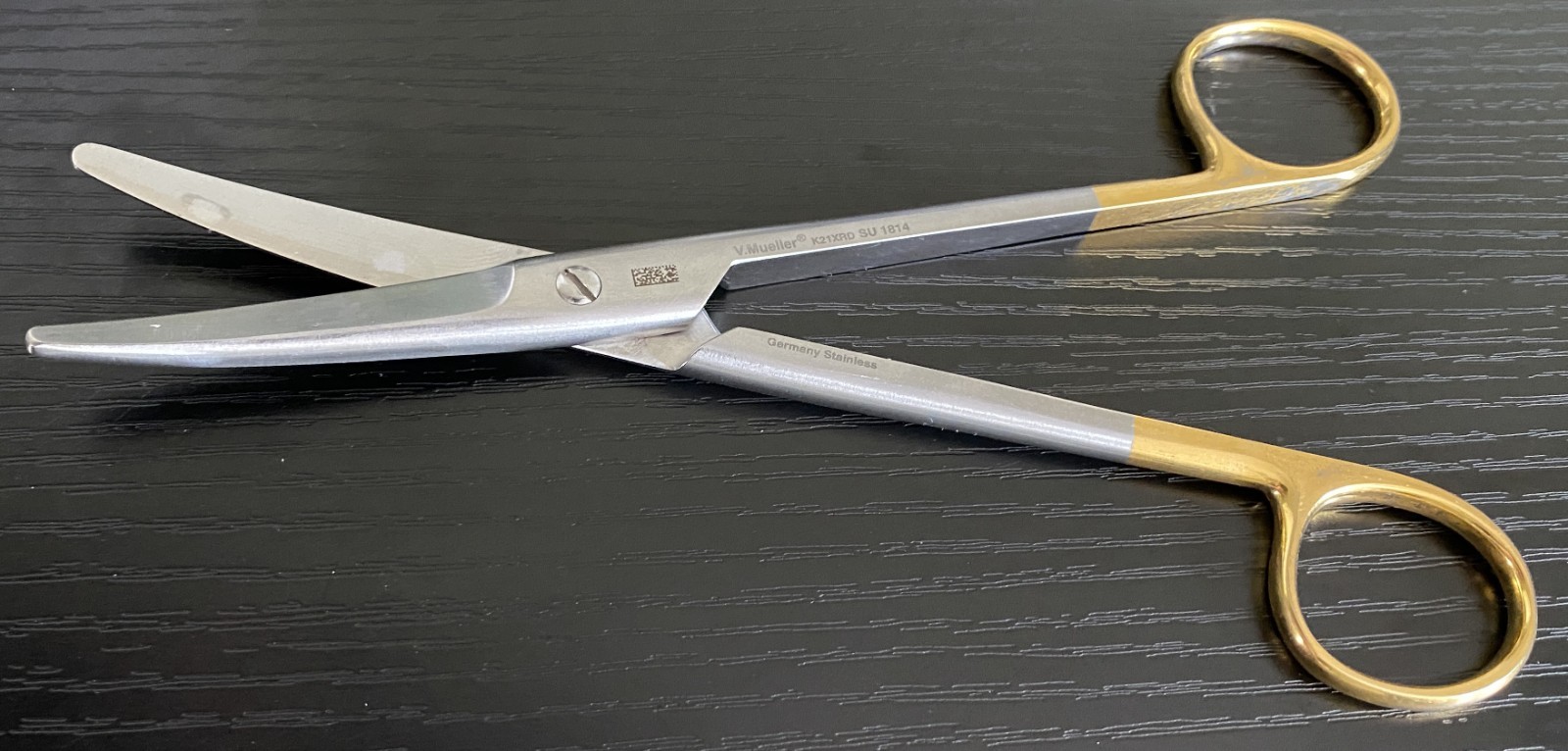 V. Mueller SU1814 Vital Mayo Curved Dissecting Scissors 6.75 inch – Used