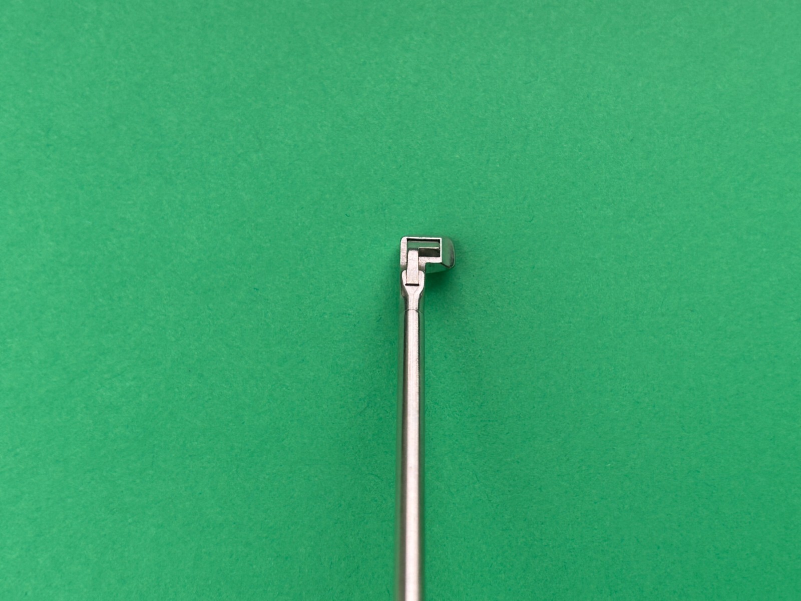 Linvatec Surgical SHUTT Concept Arthroscopy Basket Punch Angled Right 3.4mm, 9″