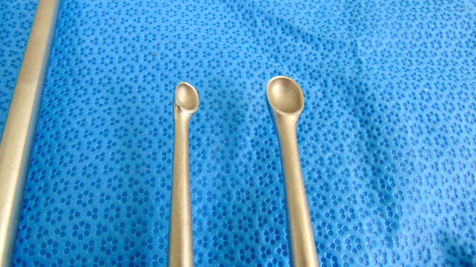 Lot Of 7 AcroMed & Codman Orthopedic Curettes Sizes 00, (2)1, 2, 3, 4 S2229z