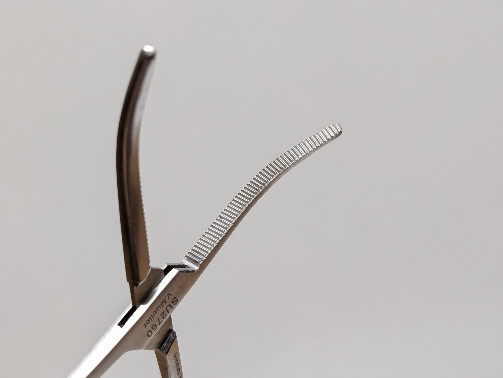 4 pcs. V. MUELLER SU2760 Pean Artery Forceps Made In Germany (USED).