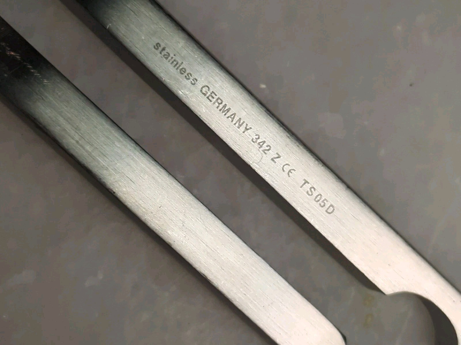 Lot Of 2 Balfour Retractor Center Blades, 1 Is a Sklar 60-7125