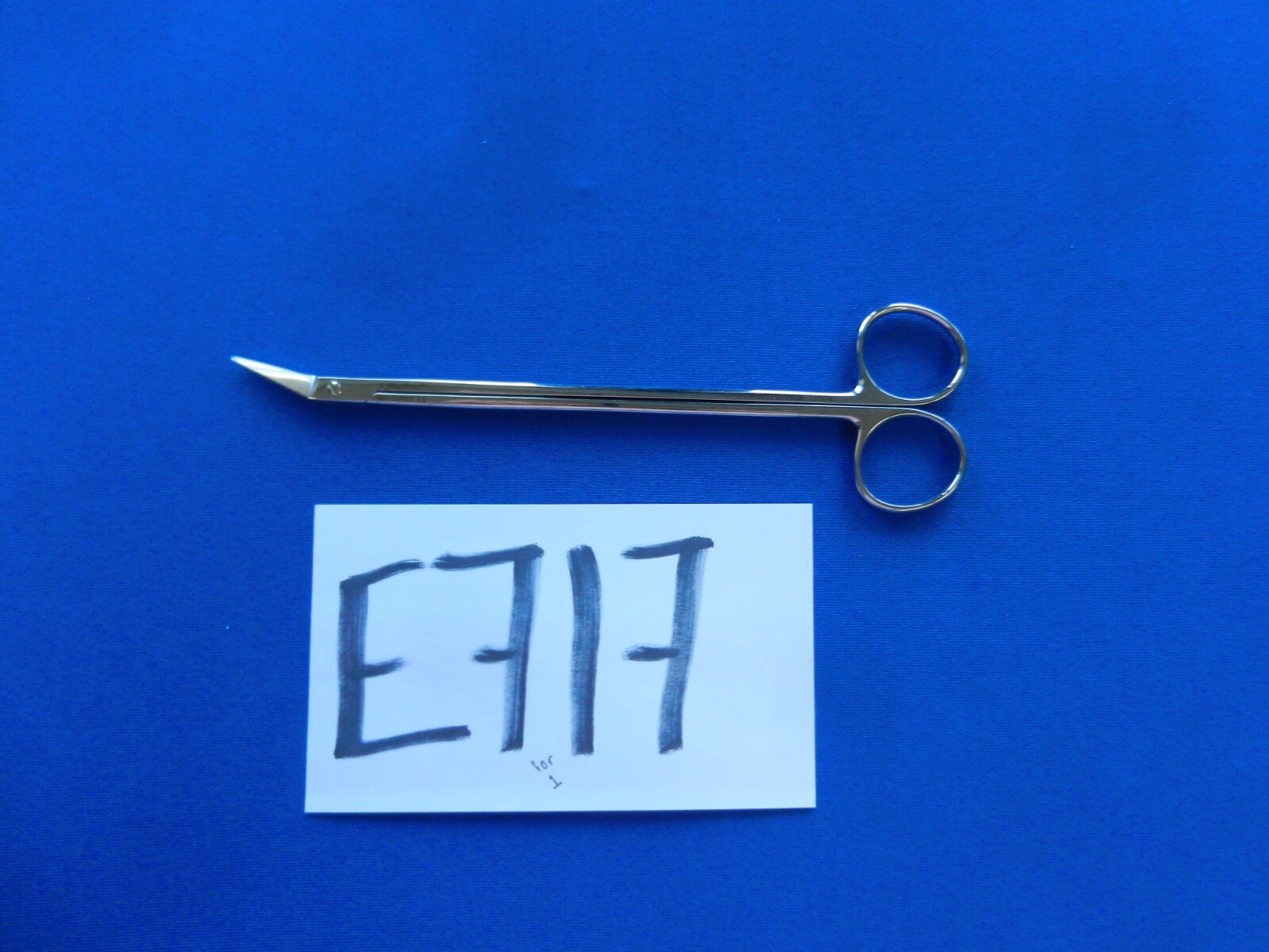 E717 V. Mueller Potts Smith 25 Degree Angled Scissors CH5665