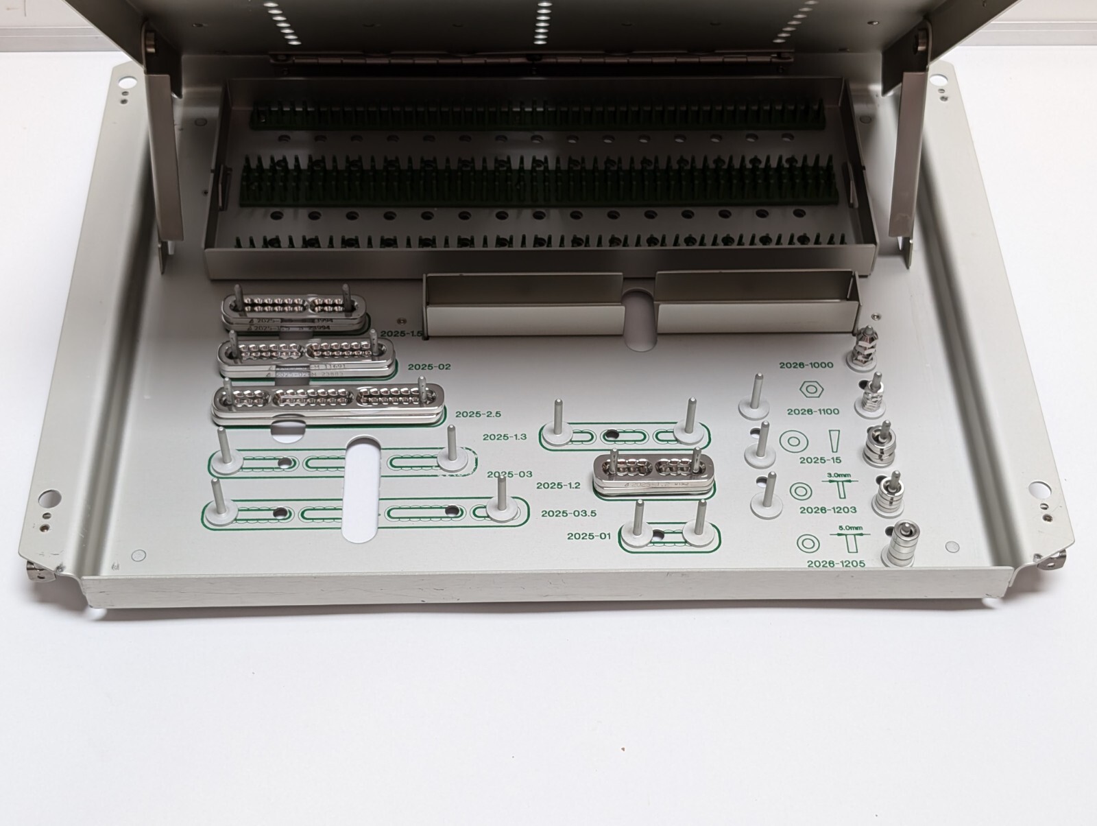ACROMED 2025-990 VSP Implant Set (USED).