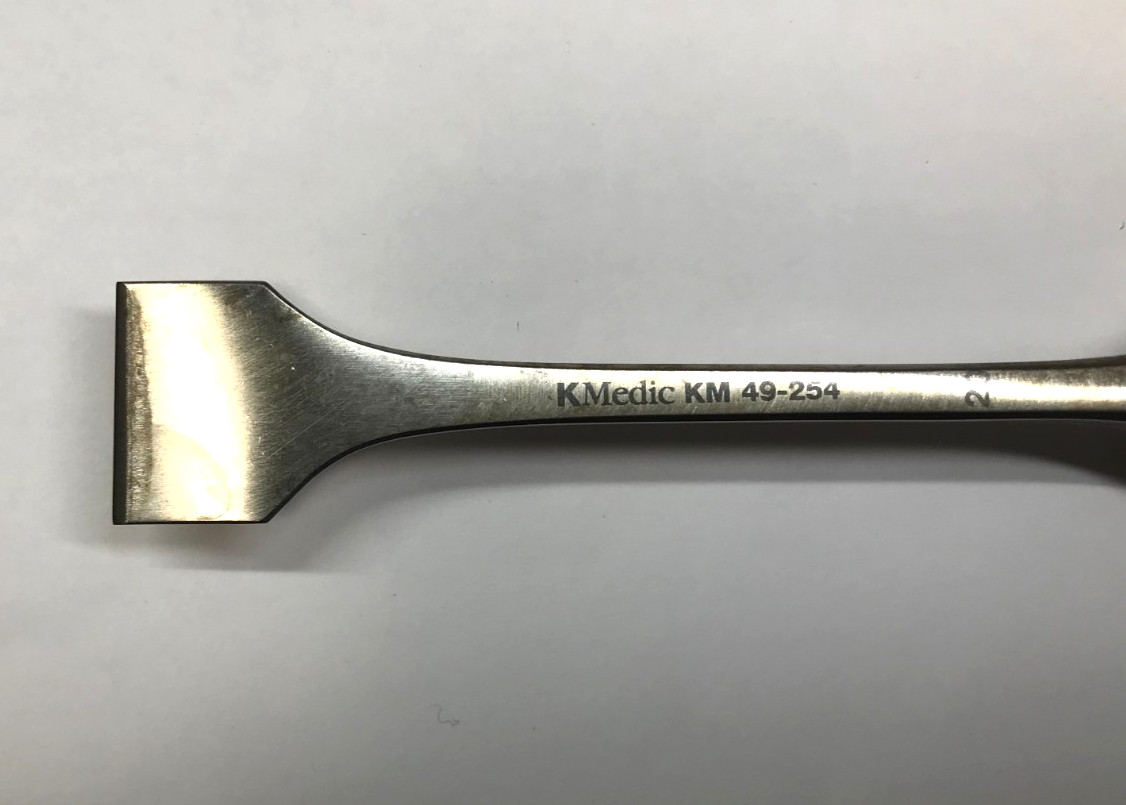 KMedic Lexer Medical Chisel KM 49-252 (15mm) KM 49-254 (20mm) 8.75″