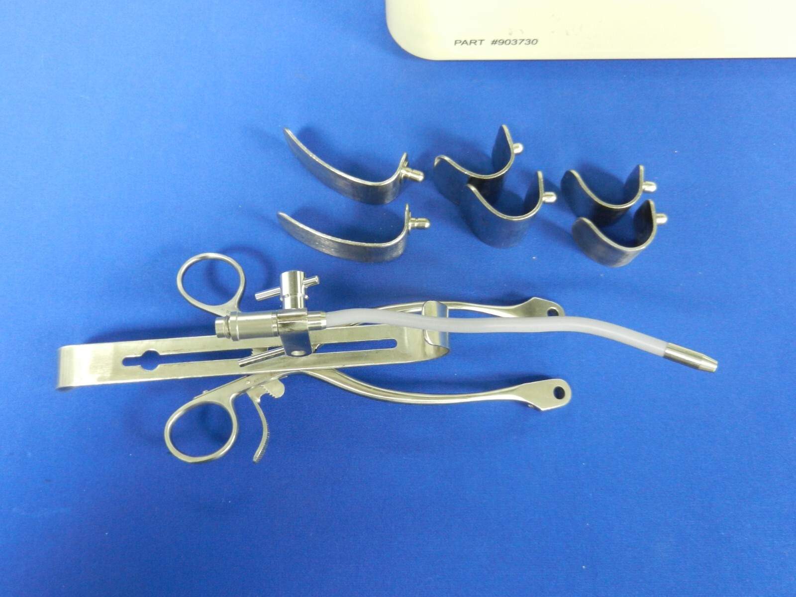 F137 Arthrotek Arthroscopic Hand Instrument / Retractor Set