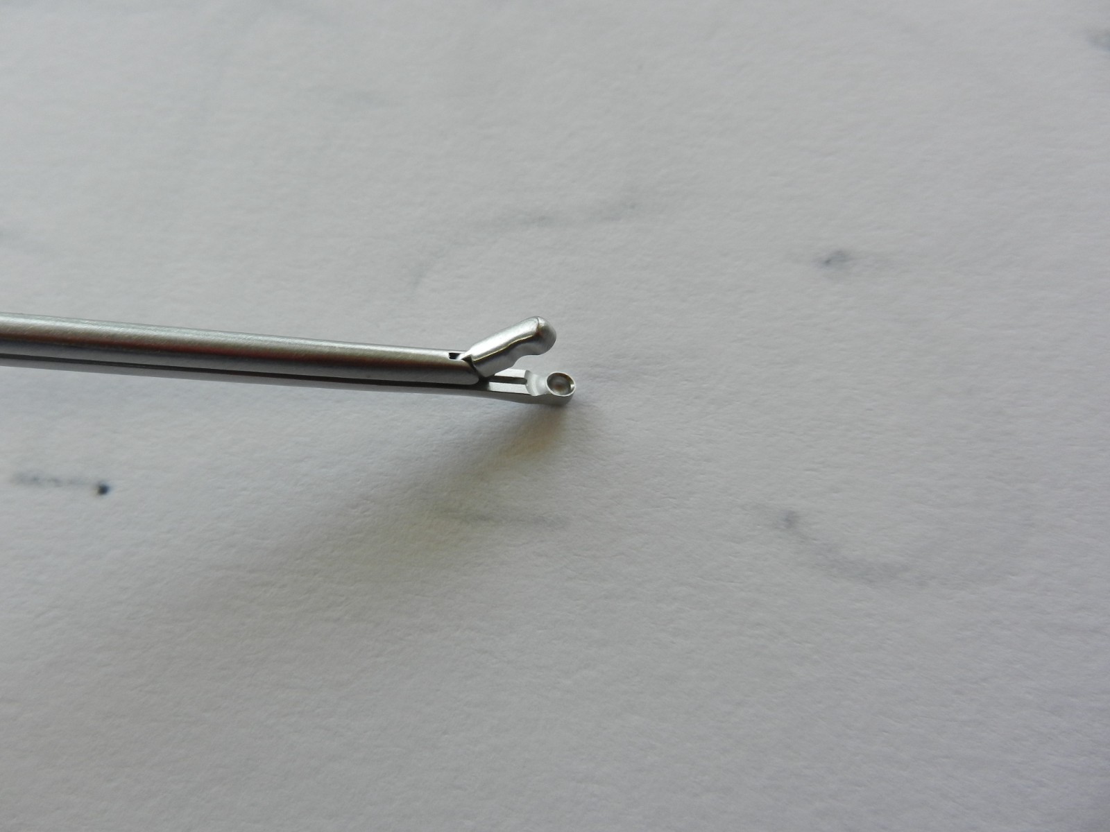 E6832 Pilling 505112 Jackson Straight 2.0mm Cup Laryngeal Forceps 28cm Length
